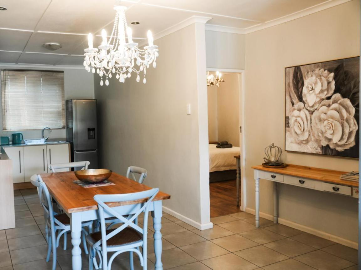 Dellville Country House & Cottages Carnarvon Room photo